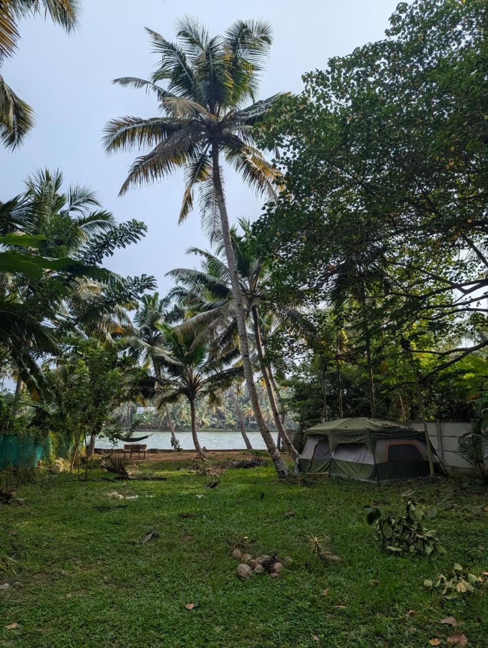 Islandstay-A Riverside Property Kollam Eksteriør bilde