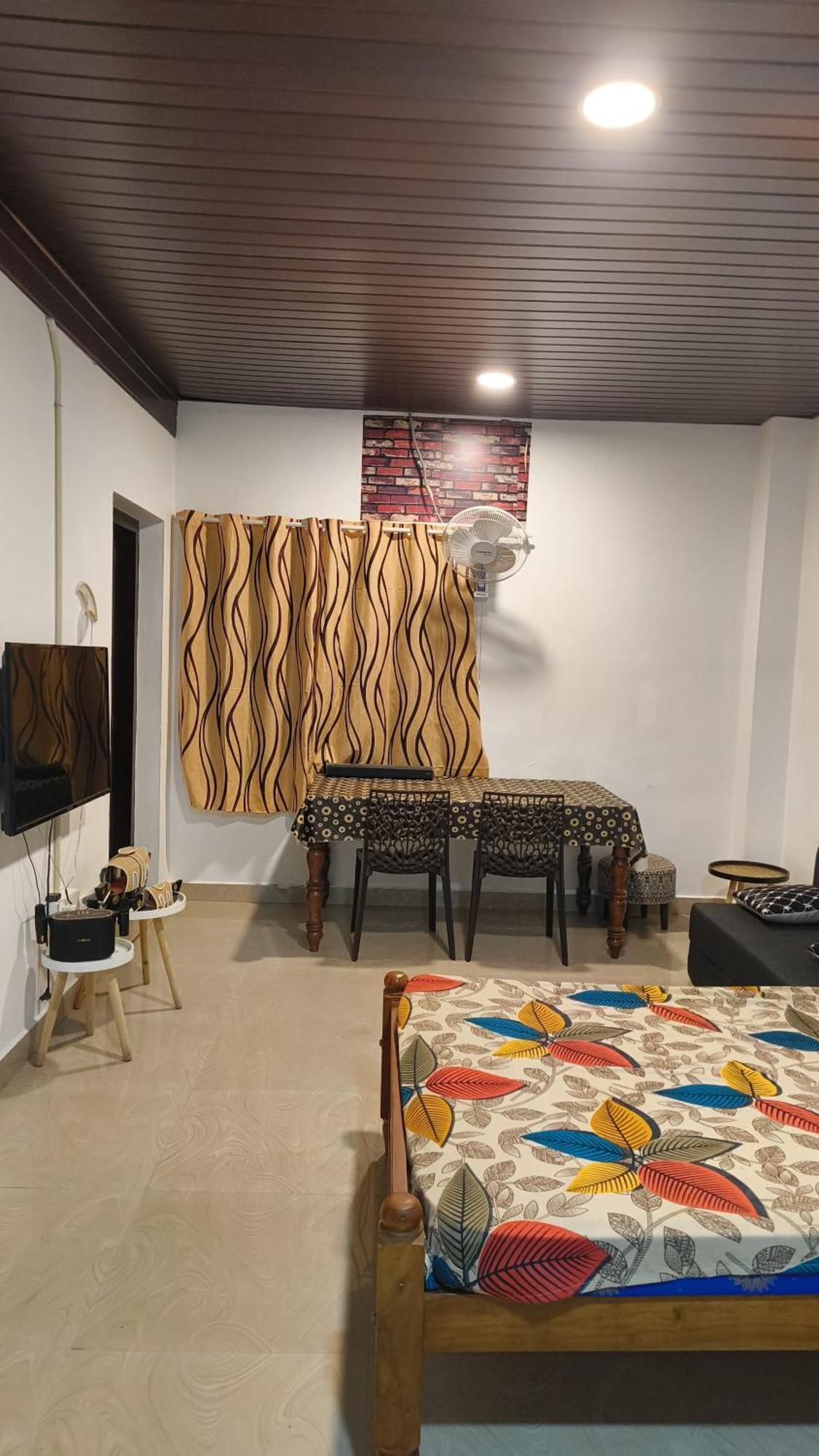 Islandstay-A Riverside Property Kollam Eksteriør bilde